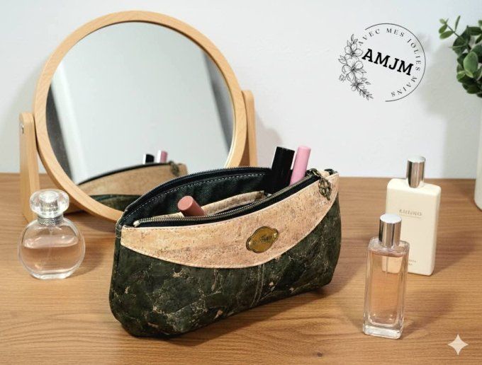 Pochette Ellana en liège kaki et doré