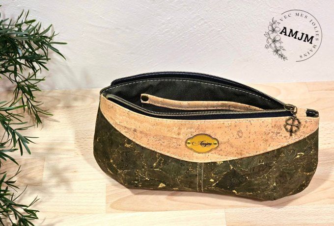 Pochette Ellana en liège kaki et doré
