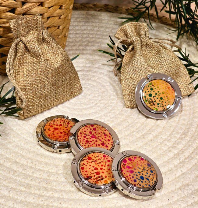 Accroche sac liège motifs taches colorées 