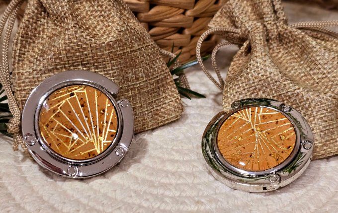 Accroche sac liège motifs dorés 