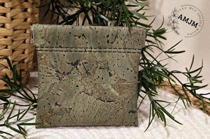 Porte monnaie en liège gravé "boussole" 