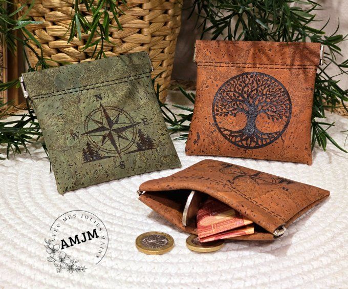 Porte monnaie en liège gravé "boussole" 