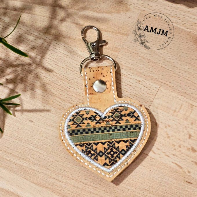 Porte-clés Coeur en liège naturel et liège lignes vertes