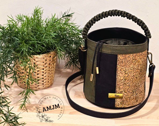 Sac Carla en liège embossé fleurs, kaki et noir