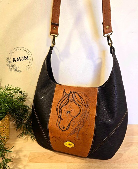 Sac Estrella et sa broderie cheval