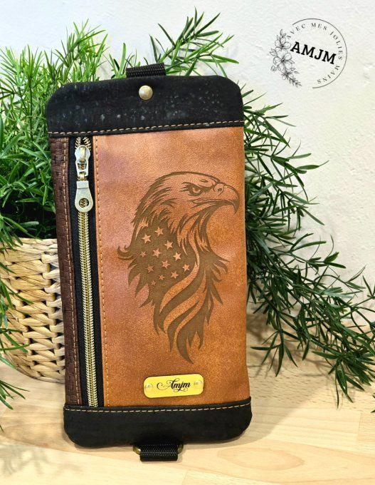 Pochette Seawood et ses gravures laser
