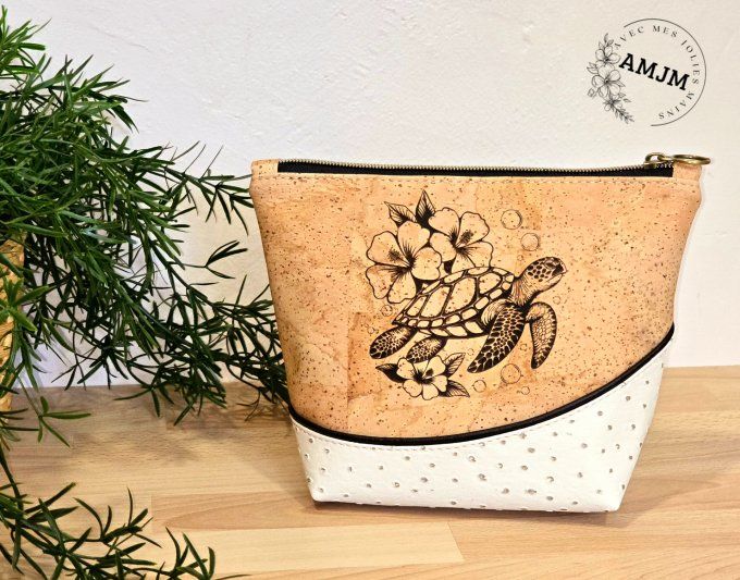 Trousse Seawood et sa jolie gravure laser tortue