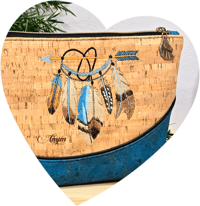 Trousse Seawood en liège et sa broderie attrape rêves