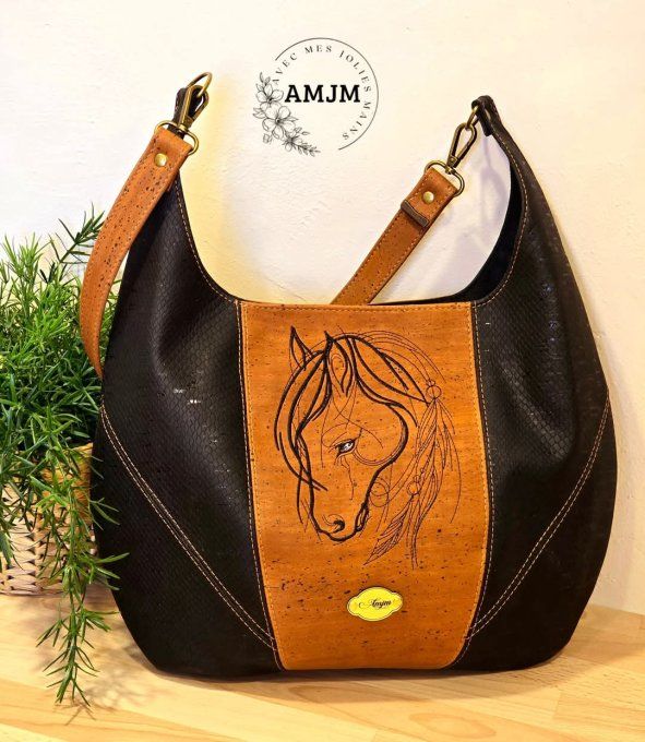 Sac Estrella et sa broderie cheval