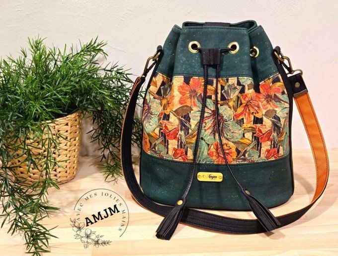 Sac seau Magnolia en liège fleuri
