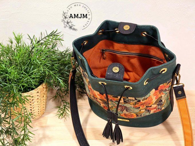 Sac seau Magnolia en liège fleuri