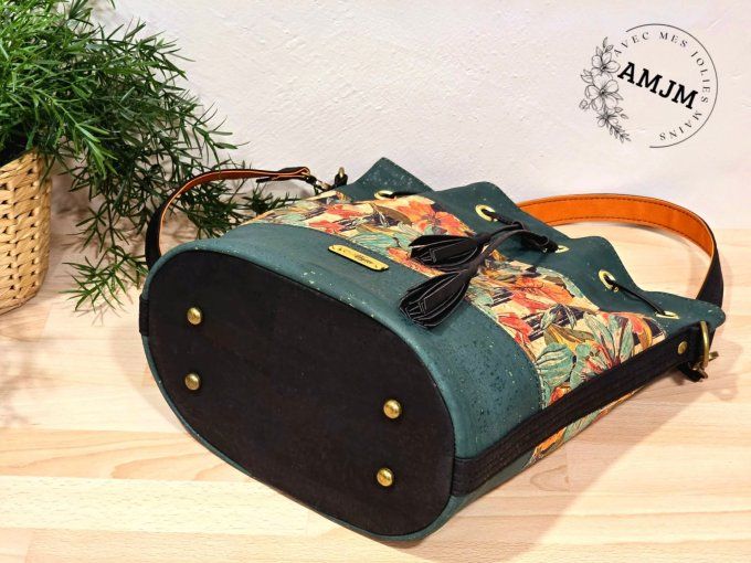 Sac seau Magnolia en liège fleuri