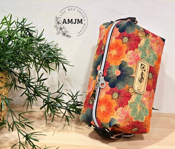 Trousse en liège fleuri