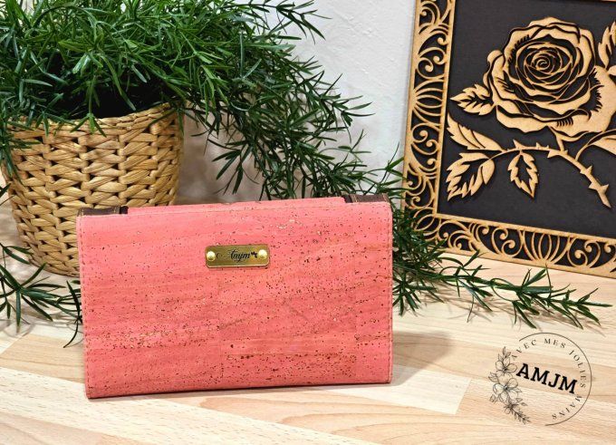 Porte chéquier Mango et sa gravure laser papillon