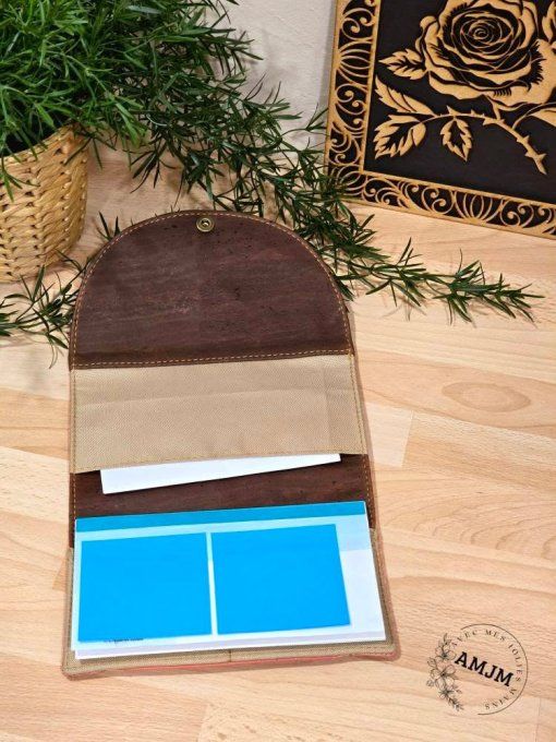 Porte chéquier Mango et sa gravure laser papillon